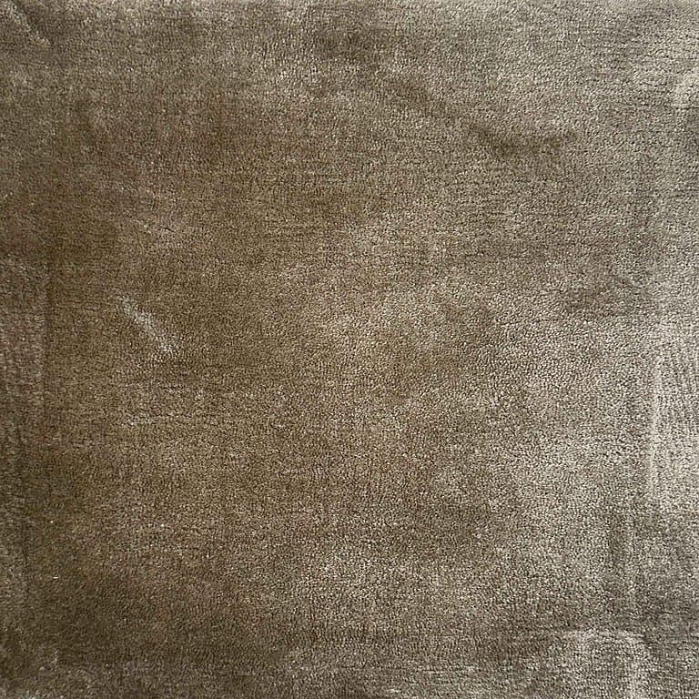 Aura 201 – Plain Collection · handgeknüpfter Designerteppich von NEGRA Zürich