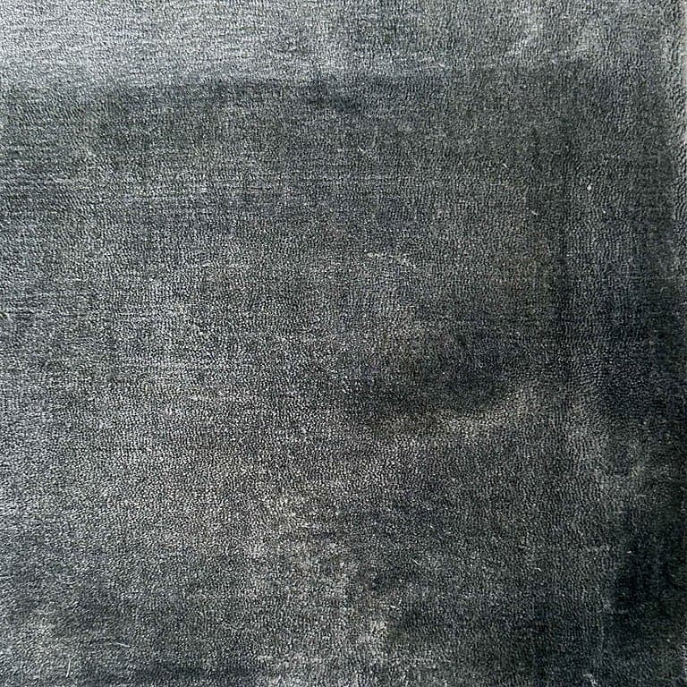 Aura 503 – Plain Collection · handgeknüpfter Designerteppich von NEGRA Zürich