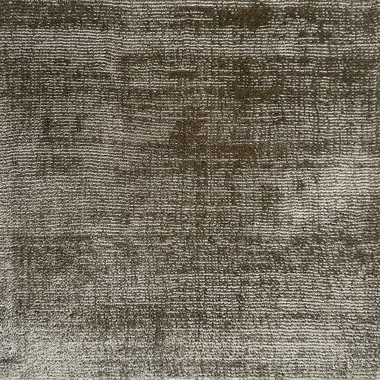 Aura Swatch 103 – Plain Collection · handgeknüpfter Designerteppich von NEGRA Zürich
